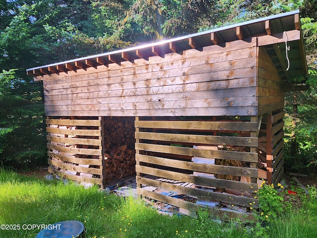 3043 Lakeview Dr, Kodiak, AK 99615 - exterior view