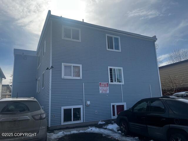 420 E 14th Ave, Anchorage, AK 99501 - view of side of home