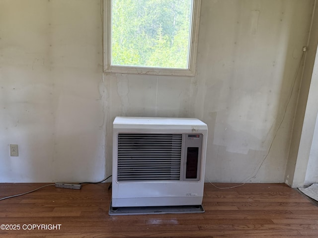 20120 W Glenn Hwy, Chickaloon, AK 99674 - detailed view of heating unit and wood finished floors
