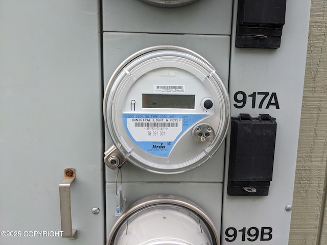 917 Nelchina St # A, Anchorage, AK 99501 - exterior view of electric meter
