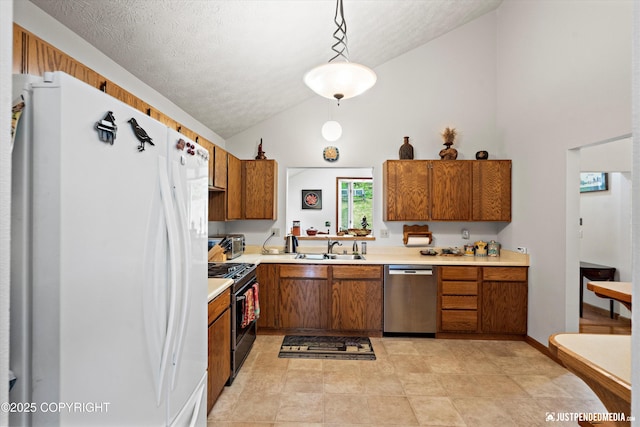 6324 Red Tree Cir, Anchorage, AK 99507
