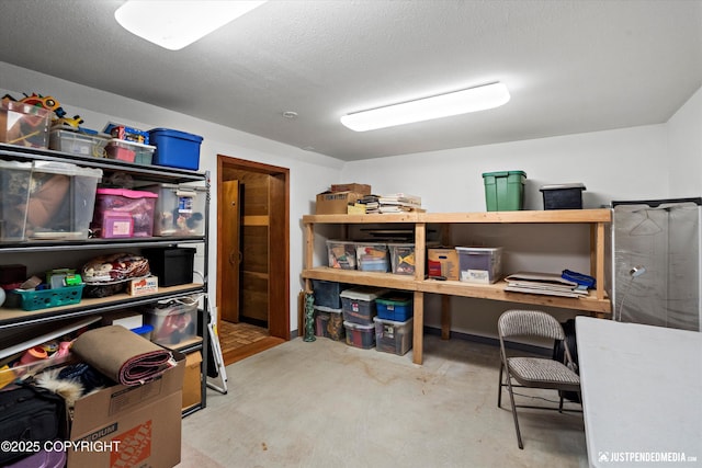 6324 Red Tree Cir, Anchorage, AK 99507