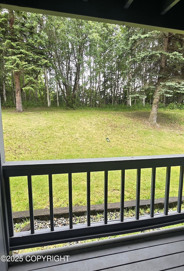 8641 Blackberry St # 6B, Anchorage, AK 99502 - view of green lawn