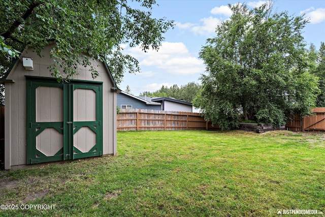 260 N Gloria St, Palmer, AK 99645 - fenced backyard with a shed