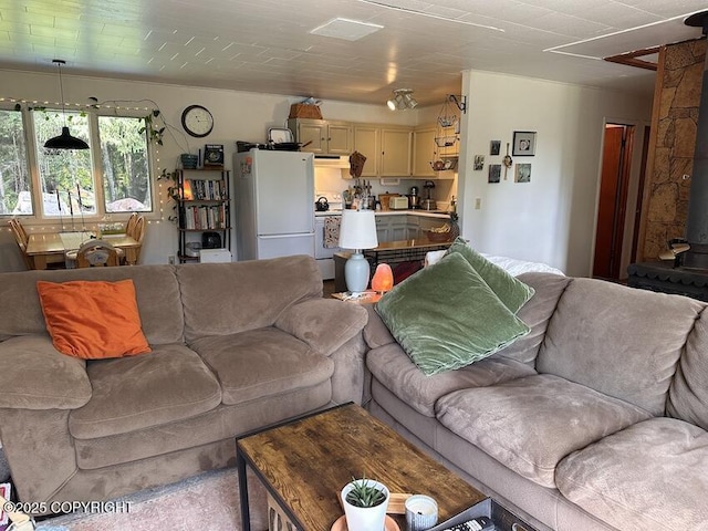 345 Lynnvue Dr, Haines, AK 99827 - photo 4