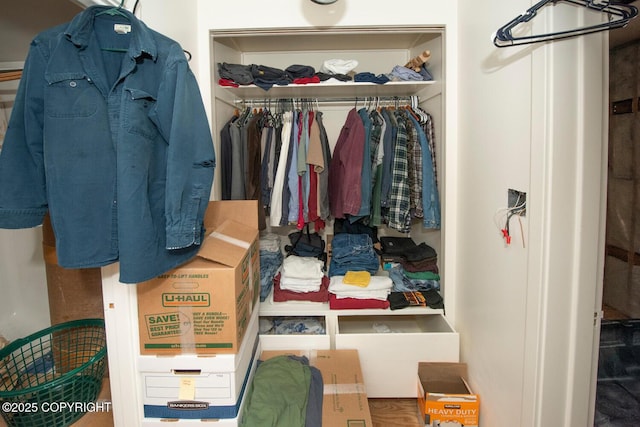 318 W 10th Ave, Anchorage, AK 99501 - view of walk in closet