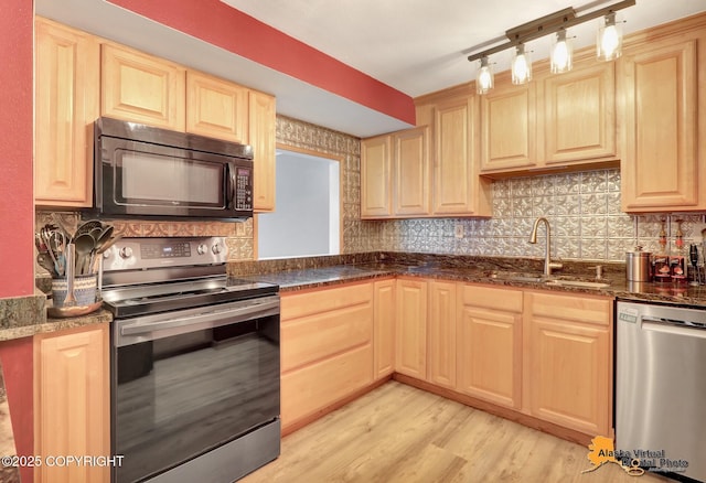 4212 Kingston Dr, Anchorage, AK 99504 - photo 15