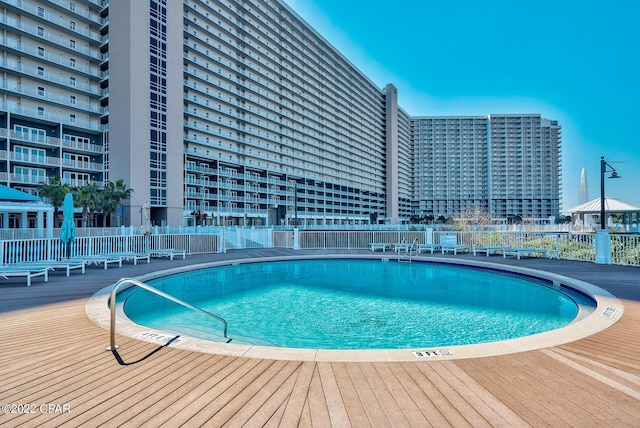 view of swimming pool