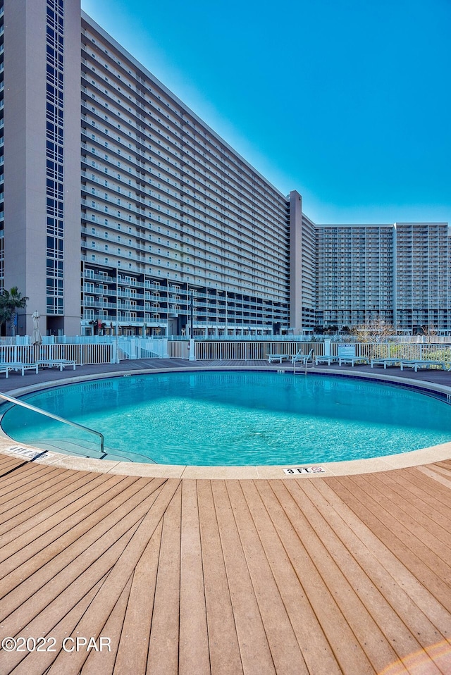 view of swimming pool