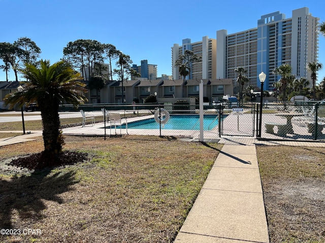 view of swimming pool