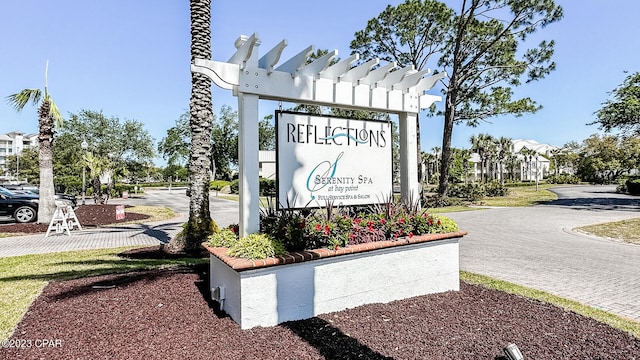 view of community / neighborhood sign