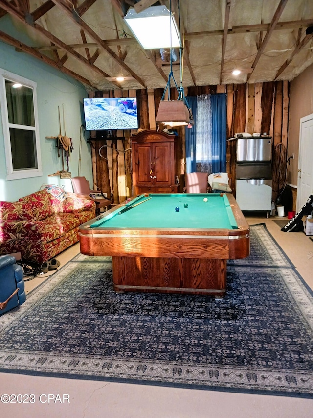 rec room with pool table