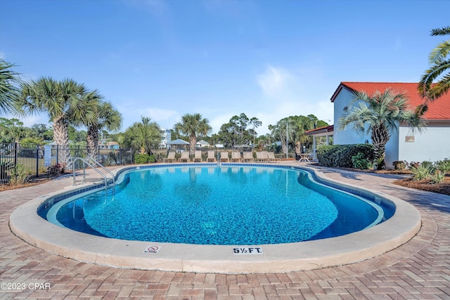 view of swimming pool