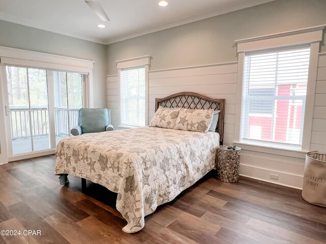 bathroom featuring hardwood / wood-style floors, vanity, and toilet