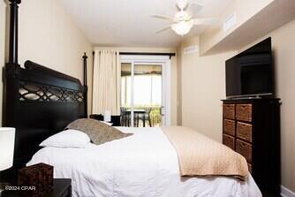 bedroom featuring ceiling fan