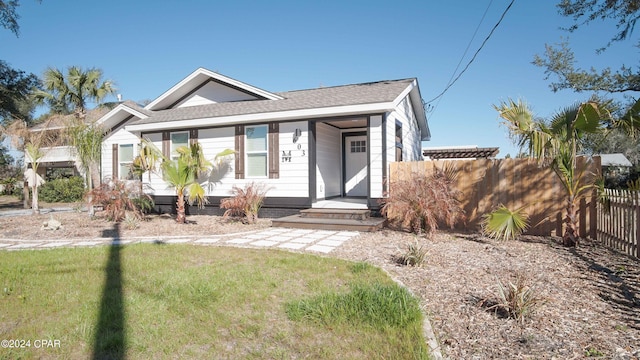 view of front of property with a front yard