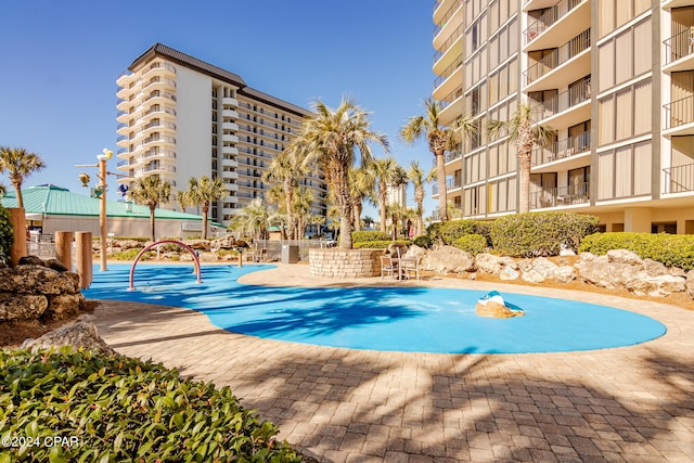 view of swimming pool