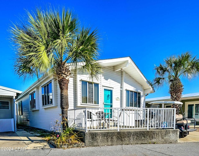 view of front of house