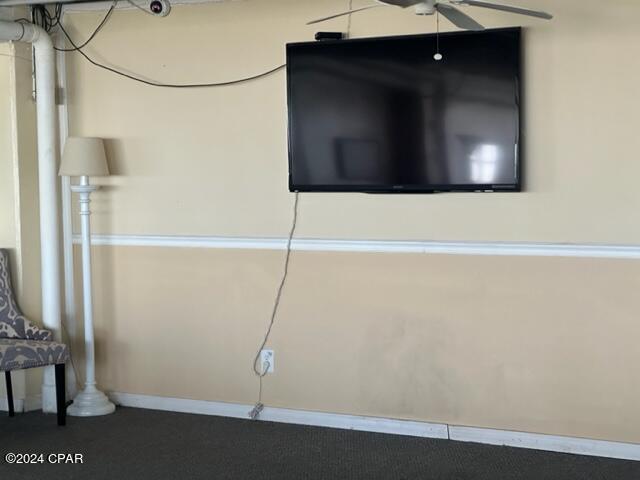 interior details with ceiling fan