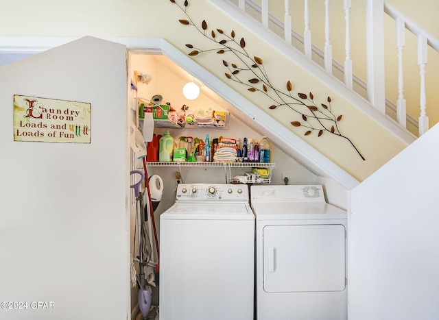 washroom featuring washing machine and clothes dryer and electric dryer hookup