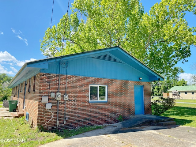 view of home's exterior