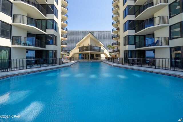 view of swimming pool