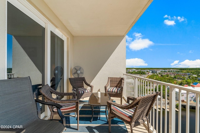 balcony with a sunroom