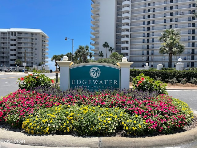 view of community / neighborhood sign