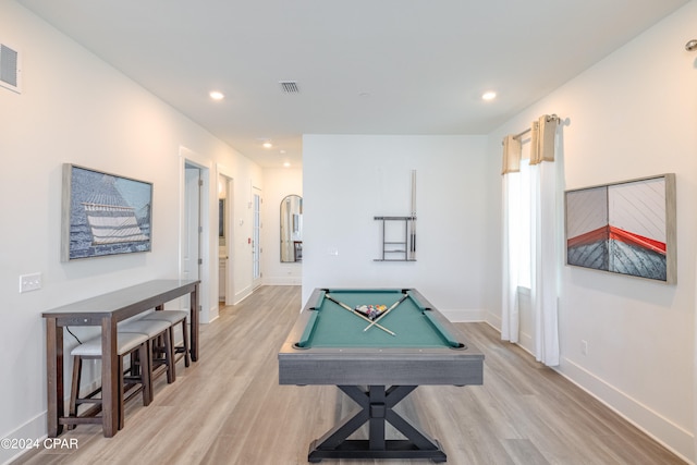 game room featuring light hardwood / wood-style flooring and pool table