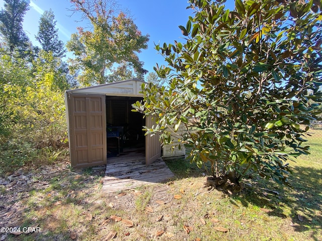 view of outdoor structure