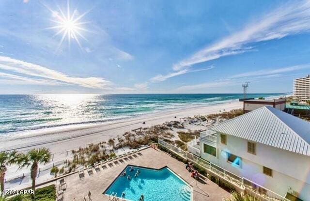 water view featuring a beach view