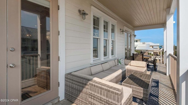 balcony featuring an outdoor hangout area