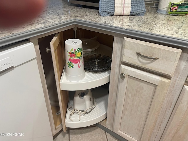 interior details featuring light brown cabinets