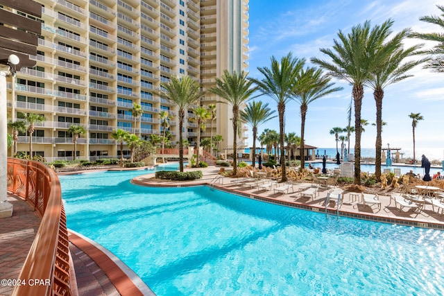 view of swimming pool