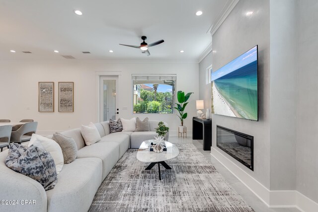 dining area with a notable chandelier and ornamental molding