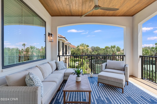 balcony with ceiling fan and outdoor lounge area