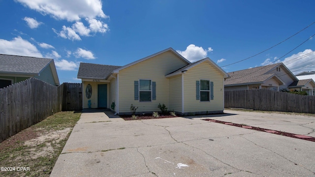 view of front of property featuring a patio area