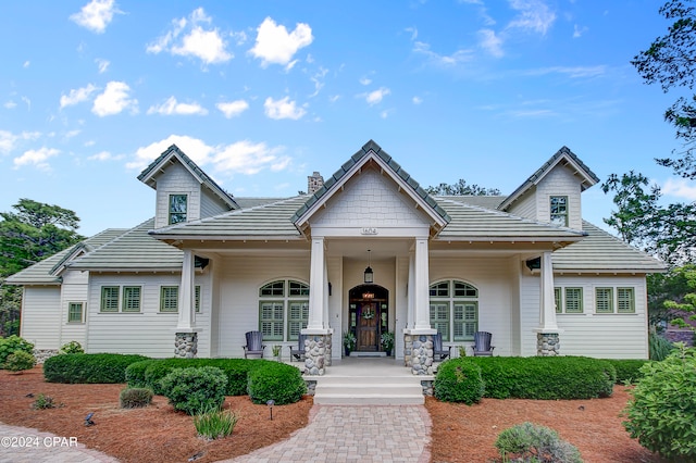 view of front facade featuring a porch