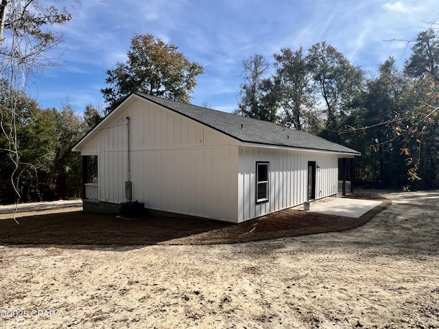 view of property exterior