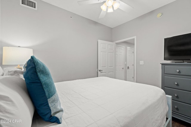 bedroom featuring ceiling fan