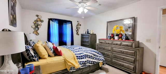 bedroom featuring ceiling fan