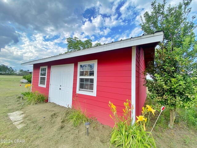 view of outdoor structure