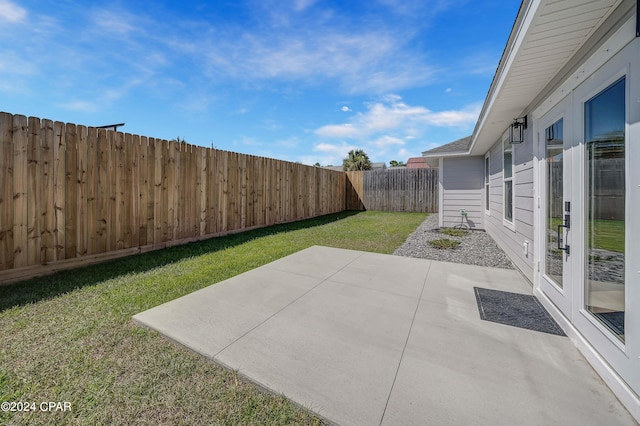 view of yard with a patio