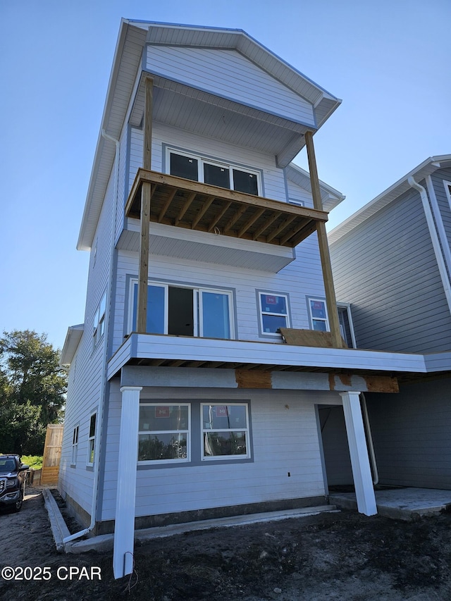 view of front facade