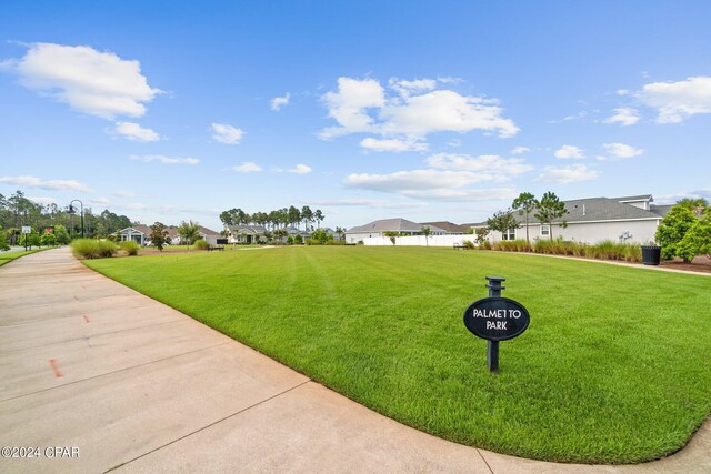 exterior space featuring a yard