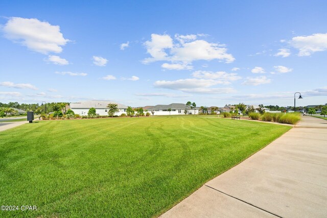 exterior space featuring a yard