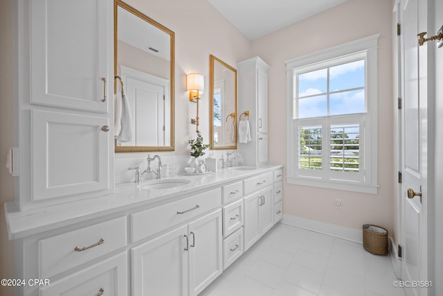 bathroom with vanity