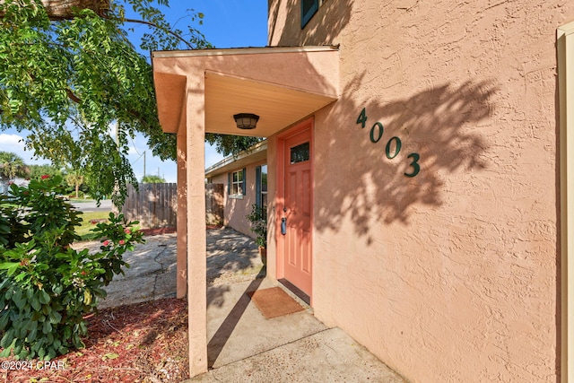 view of entrance to property