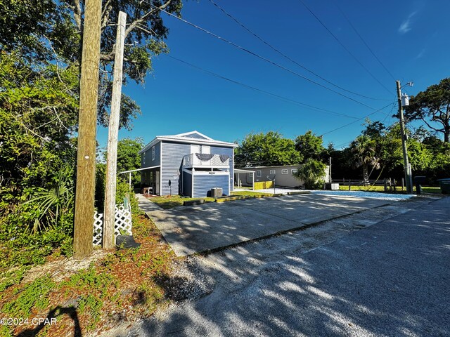 view of front of house