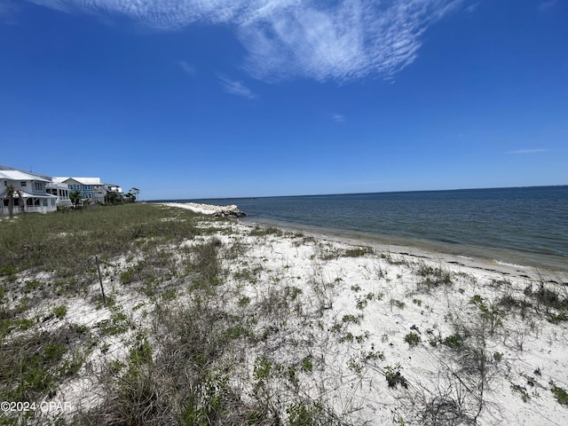 Listing photo 2 for 103 Tower Ln, Port St Joe FL 32456